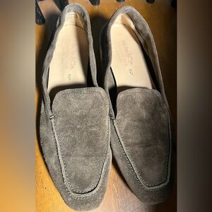 Coach and Four Women’s Brown Suede Loafers Size 8.5
